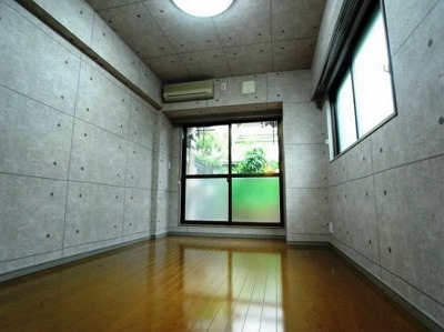 武蔵野市吉祥寺南町４丁目楽器可（ピアノ）分譲マンション リビング