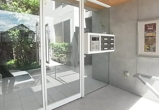 調布市国領町6丁目楽器可（ピアノ・グランドピアノ・管楽器）マンション エントランス