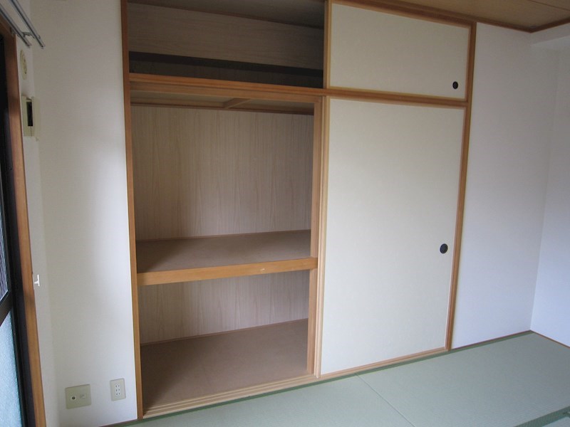 ハイシュタイン堀江 収納