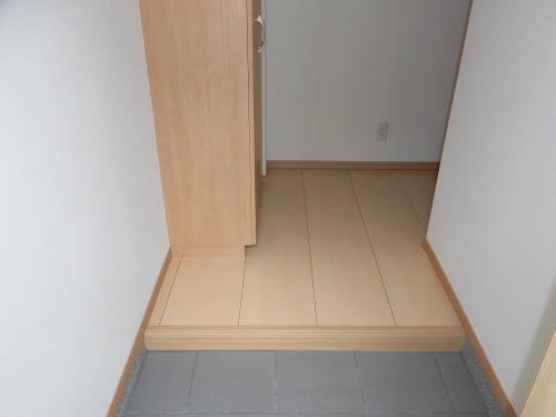 カメリア赤木 玄関