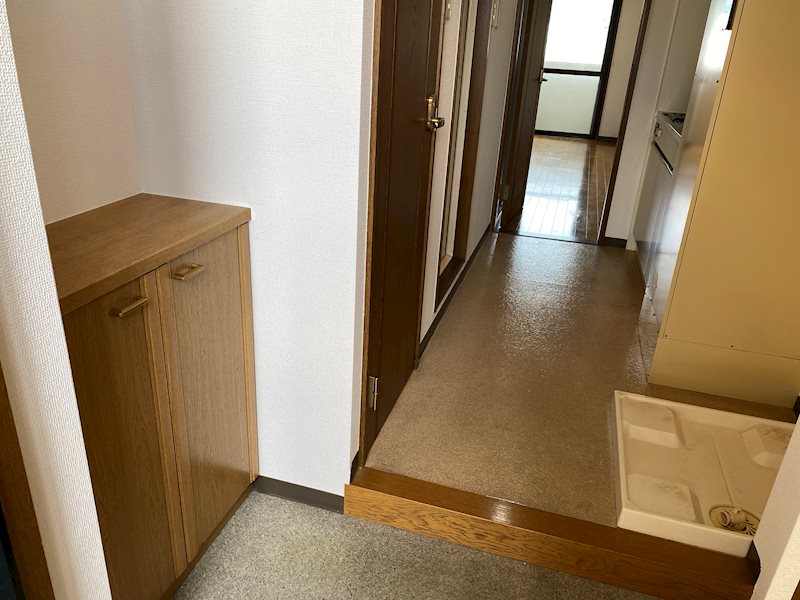 シャローム五日市 玄関