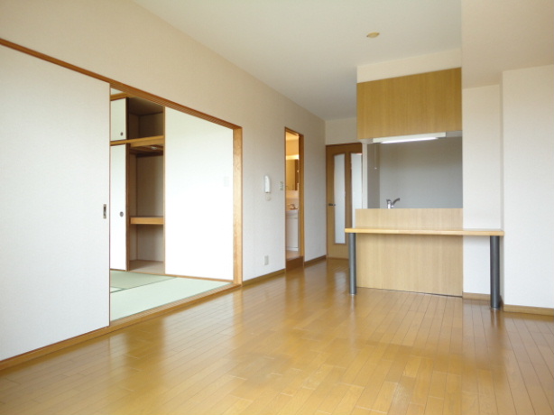 グリーンルージュM リビング