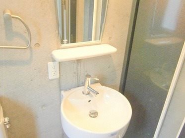 世田谷区三軒茶屋２丁目楽器可(ピアノ・弦楽器)マンション 洗面所