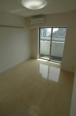 品川区南大井4丁目楽器可（ピアノ・弦楽器）分譲マンション リビング