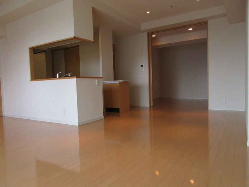 クロスレジデンス大阪新町 その他