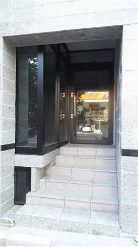 台東区台東1丁目楽器可(防音・ピアノ・弦・管打楽器・声楽)マンション エントランス