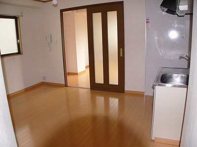 府中市緑町3丁目楽器可(防音・ピアノ・弦・管楽器・声楽)マンション リビング