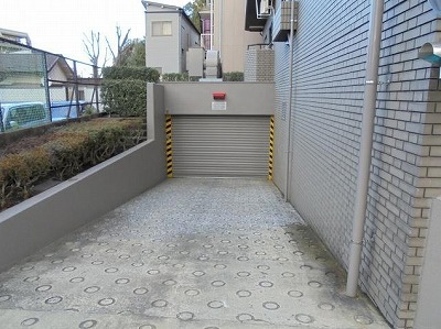 品川区西大井６丁目楽器可（ピアノ・弦管打楽器・声楽）マンション 玄関