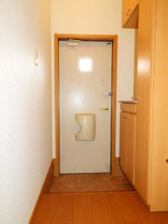 シャルマン　弐番館 玄関