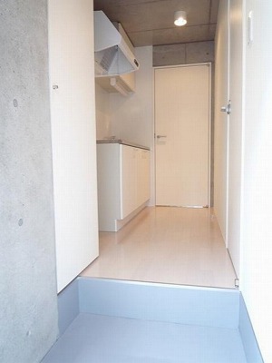 中野区沼袋4丁目楽器可(グランドピアノ・弦管楽器・声楽)デザイナーズマンション 玄関