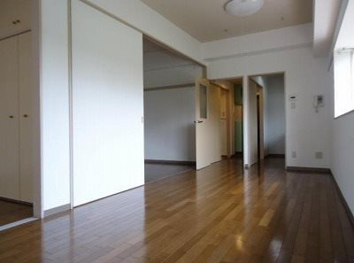 品川区東大井2丁目楽器可（ピアノ・弦楽器・声楽・DTM）マンション リビング