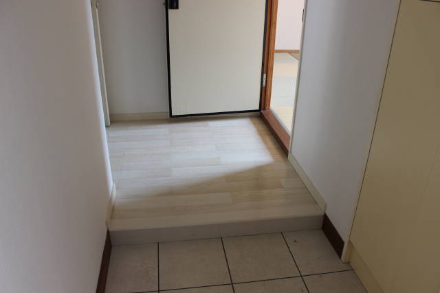 Casa井口B 玄関