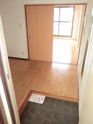 国分寺市西元町２丁目楽器可(防音・グランドピアノ・弦楽器・声楽)マンション 玄関