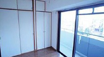 世田谷区上馬１丁目楽器可（ピアノ・弦管打楽器・声楽）マンション ベランダ