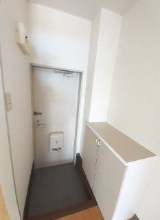 ニューシティK 玄関