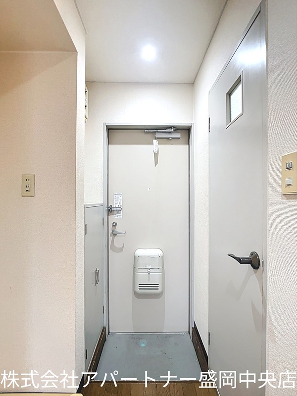 アップルハウス稲荷町A棟 玄関