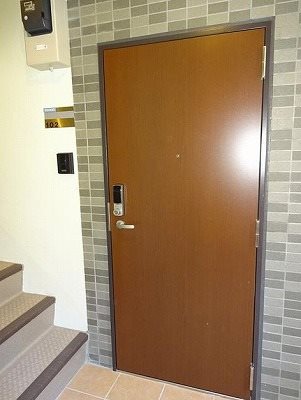 大田区千鳥1丁目楽器可(ピアノ・弦楽器・声楽)マンション 玄関