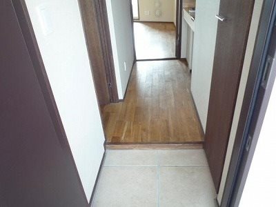 練馬区東大泉3丁目楽器可(防音・ピアノ・弦・木管楽器・声楽)マンション 玄関