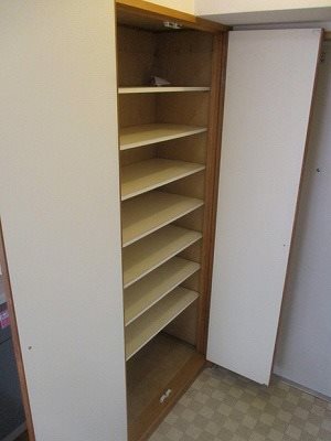世田谷区上馬1丁目楽器可（ピアノ・弦楽器）マンション 収納