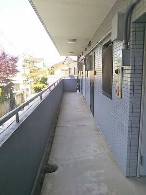 世田谷区上馬1丁目楽器可（ピアノ・弦楽器）マンション 玄関