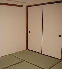 目黒区柿の木坂1丁目楽器可(防音・ピアノ・弦楽器)マンション ベッドルーム