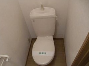 練馬区桜台1丁目楽器可（ピアノ・弦・菅楽器）アパート トイレ