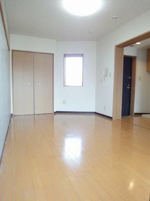 狛江市西野川1丁目楽器可(防音・グランドピアノ・弦・管楽器・声楽)マンション ベッドルーム