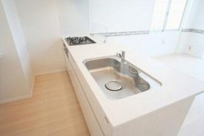 川崎市宮前区宮崎2丁目楽器可(防音・グランドピアノ・弦・管・打楽器・声楽)メゾネットマンション キッチン