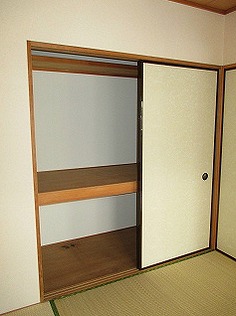 横浜市港北区綱島西6丁目楽器可（アップライトピアノ）マンション リビング
