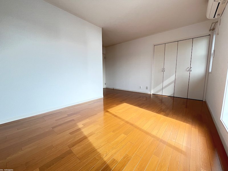 コート大町 ベッドルーム