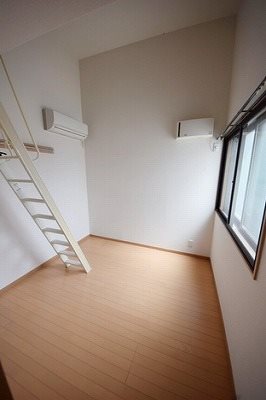 調布市佐須町1丁目楽器可(防音・ピアノ・弦・管楽器・声楽)アパート ベッドルーム