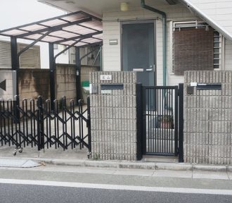 世田谷区世田谷1丁目楽器可（グランドピアノ・弦管楽器・声楽）アパート エントランス