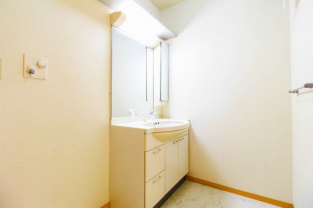 クレセントA その他4