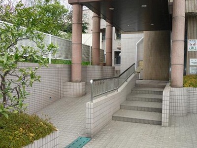 練馬区氷川台4丁目楽器可（防音・ピアノ・弦楽器）マンション 玄関