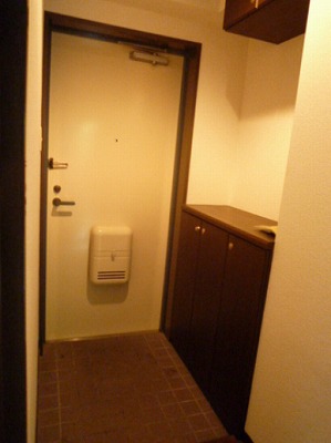 練馬区氷川台4丁目楽器可(防音・グランドピアノ・弦楽器)マンション 玄関