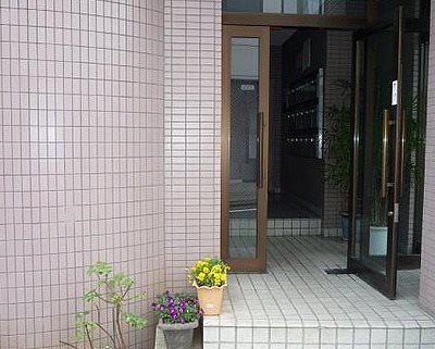 練馬区氷川台3丁目楽器可（ピアノ・弦・管打楽器・声楽）マンション エントランス