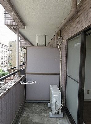 練馬区氷川台3丁目楽器可（ピアノ・弦・管打楽器・声楽）マンション ベランダ