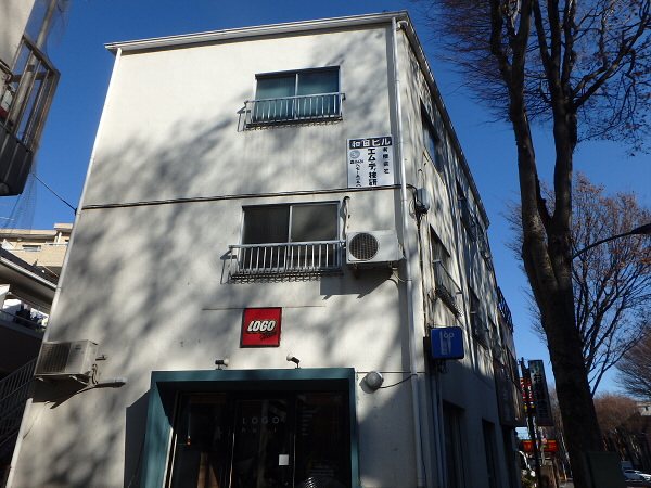 和田ビル ロビー