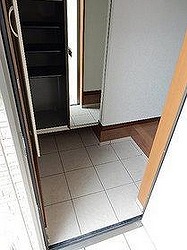 練馬区田柄2丁目楽器可（ピアノ・弦管楽器・声楽）アパート 玄関