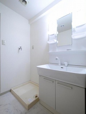 調布市西つつじケ丘4丁目楽器可（グランドピアノ・弦管楽器）マンション 洗面所