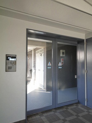 調布市西つつじケ丘4丁目楽器可（グランドピアノ・弦管楽器）マンション ベランダ