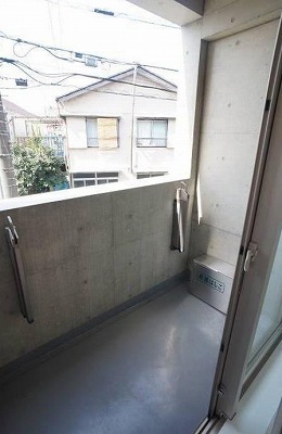 足立区舎人5丁目楽器可(防音・24時間演奏・グランドピアノ・弦管打楽器・声楽・DTM)マンション ベランダ