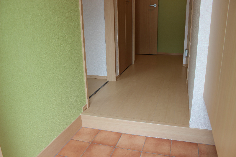 キャトルセゾン B棟 玄関