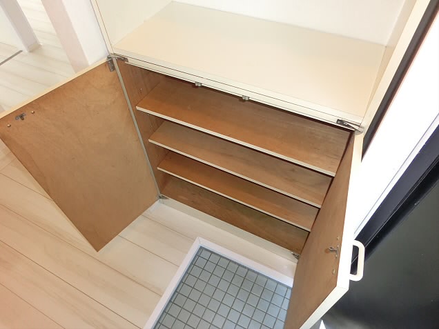 ビレッジキャッスル　 玄関