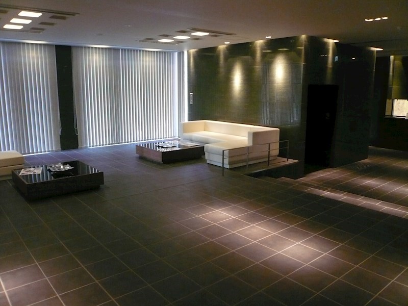 クロスレジデンス大阪新町 ロビー