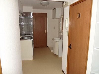 板橋区小茂根4丁目楽器可(防音・グランドピアノ・弦・管楽器・声楽)マンション 玄関