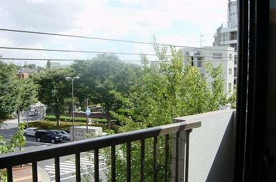 板橋区小茂根4丁目楽器可(防音・グランドピアノ・弦・管楽器・声楽)マンション ベランダ