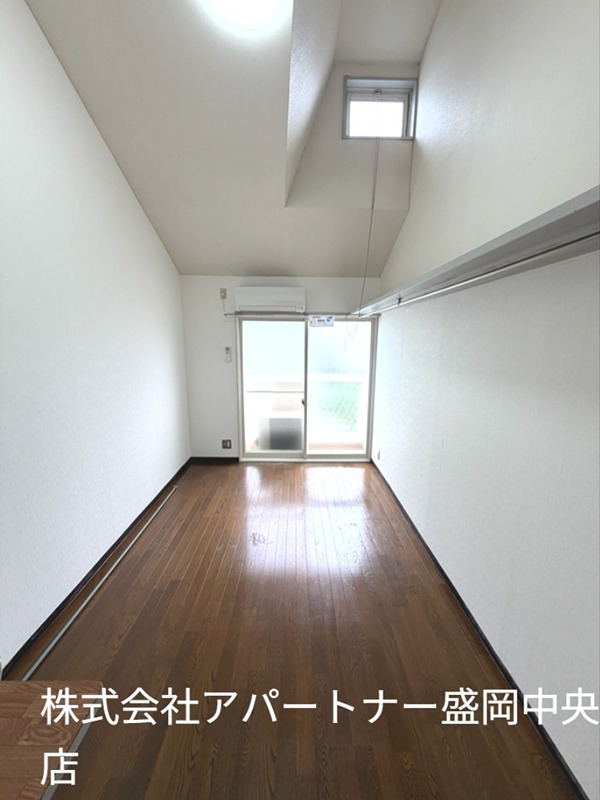 アップルハウス境田町 リビング