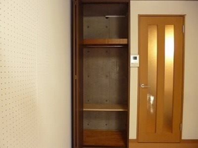 調布市仙川町1丁目楽器可(防音・グランドピアノ・弦楽器・声楽)マンション 収納