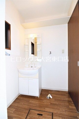 シャイニヒル B 洗面所